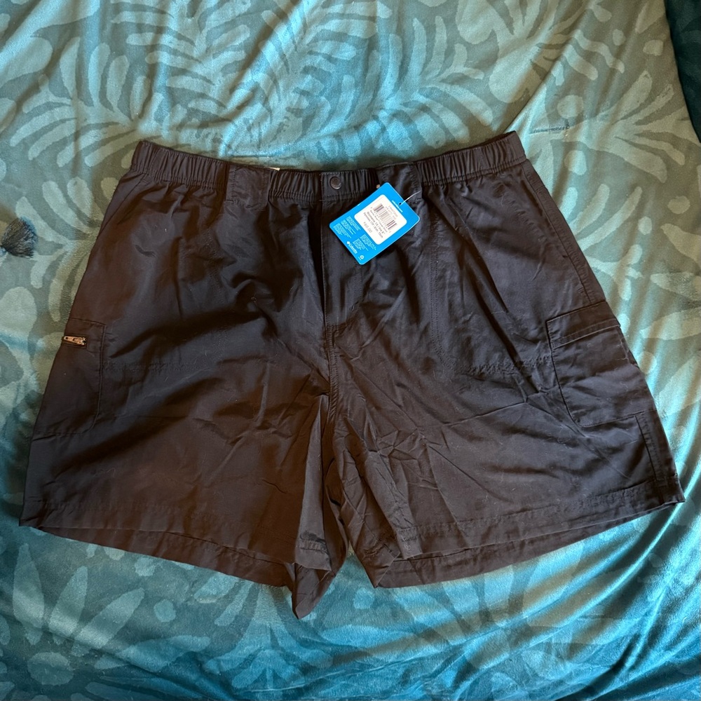 Columbia Black Cargo Shorts 6 inch inseam NWT 1X
